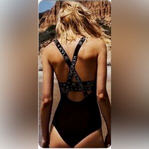 🆕Kendall & Kylie - High cut strappy one piece swimsuit